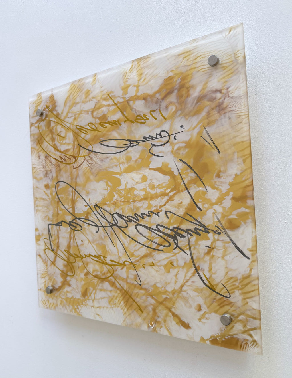 Signature in Gold