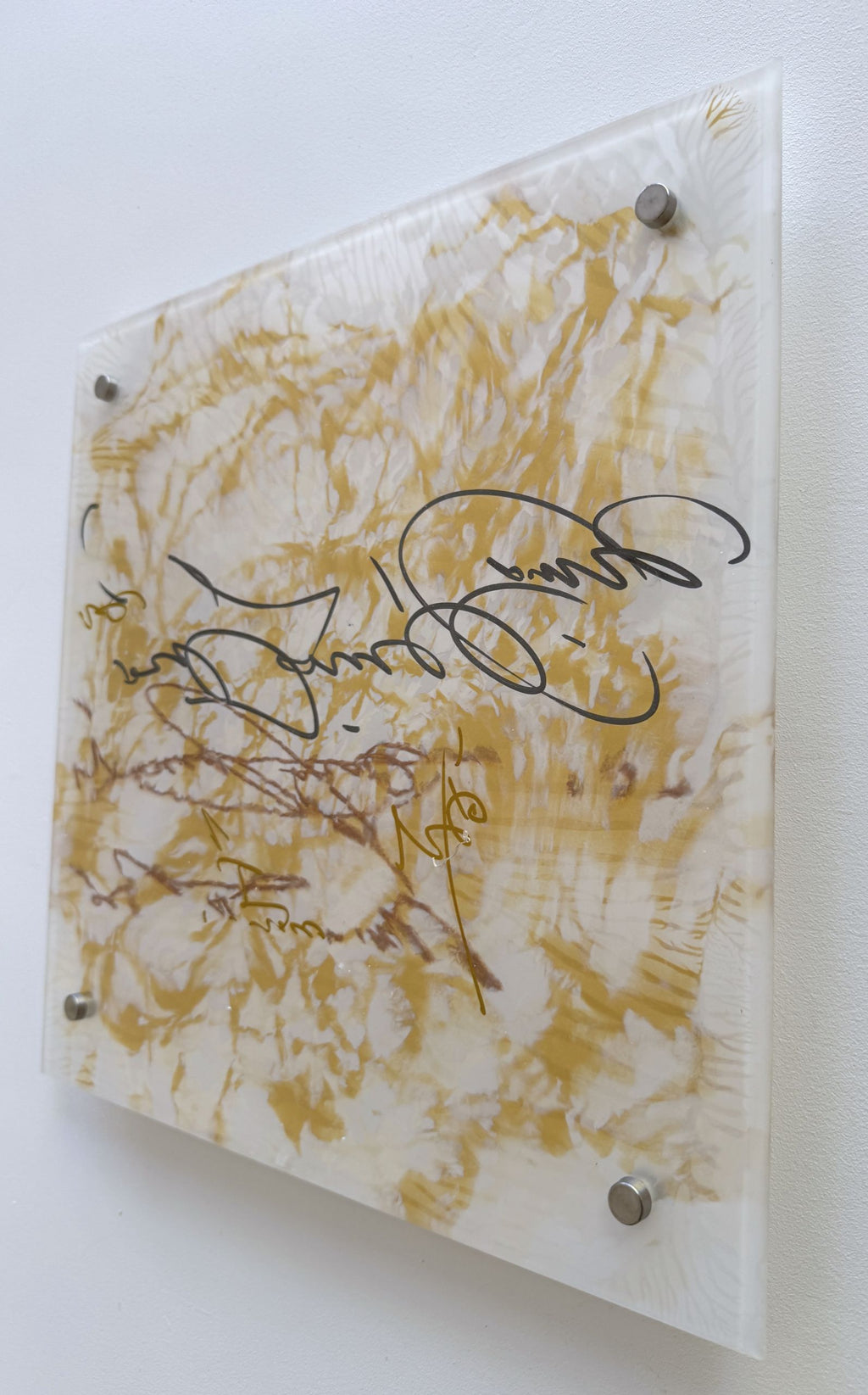 Signature in Gold 2