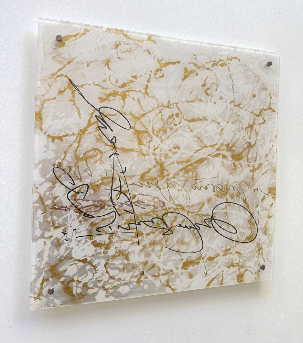 Signature in Gold 4