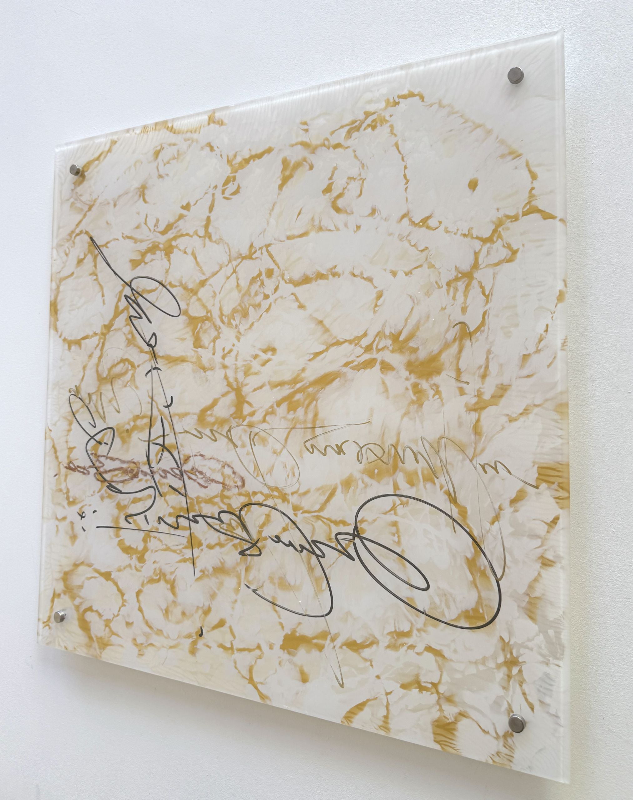 Signature in Gold 4